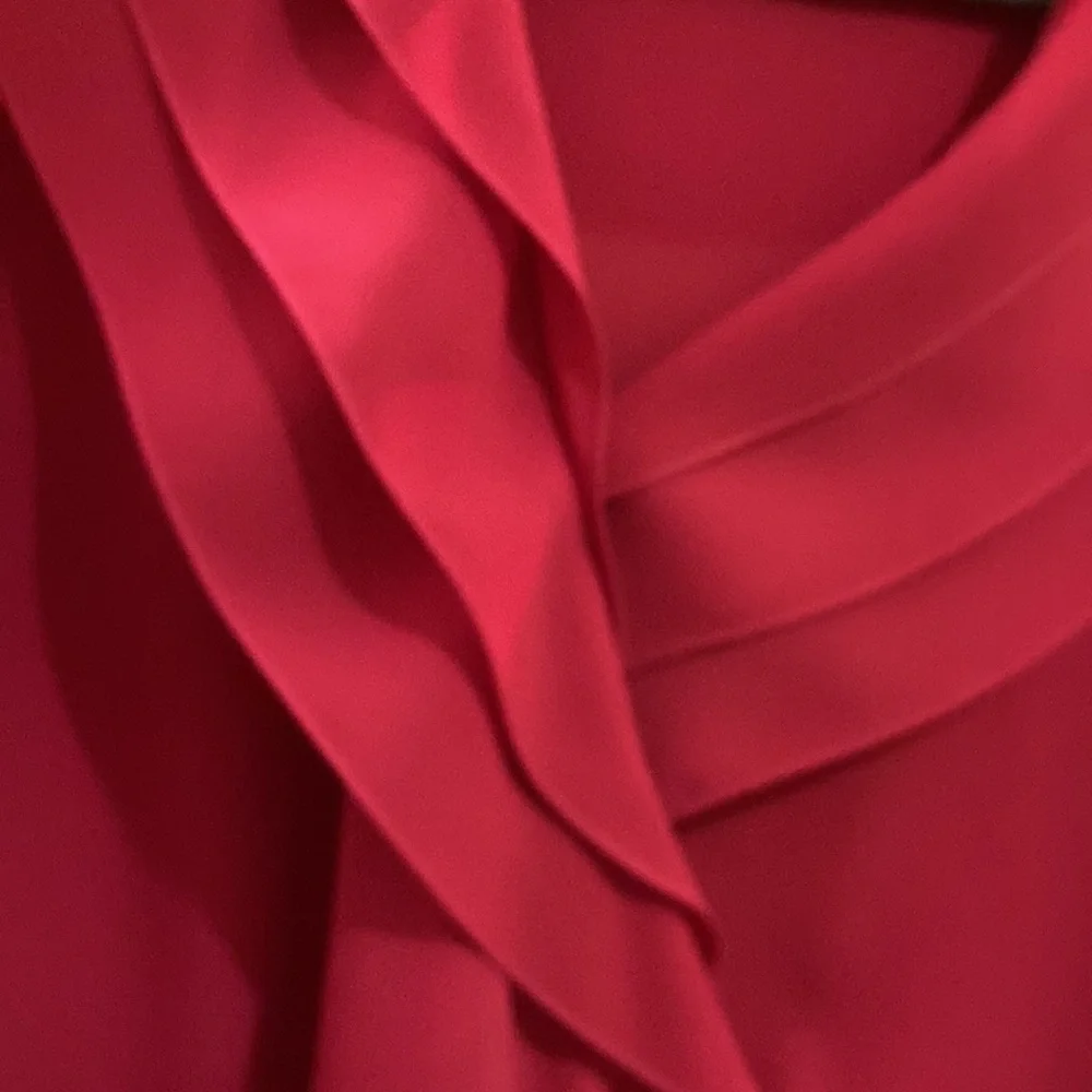 Josephine Sz 14 raspberry pleated blouse collared 3/4sleeves button closure wrap - Picture 4 of 10